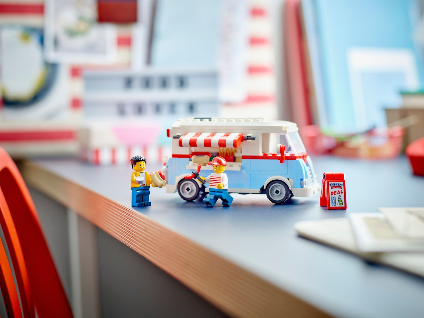 LEGO 40681 Icons Retro Food Truck - Limited Edition