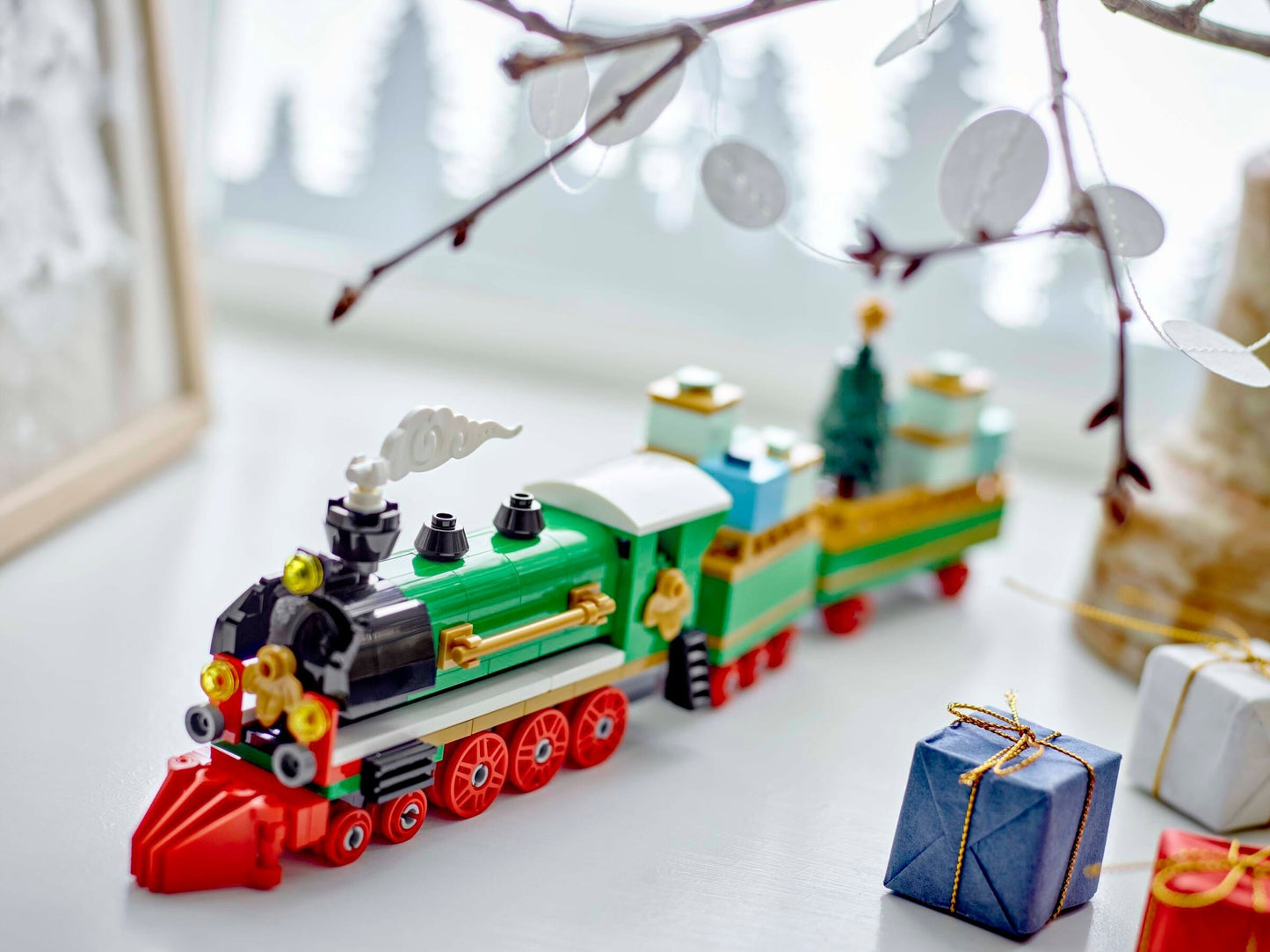 LEGO 40700 Creator Winter Holiday Train - Seasonal Limited Edition