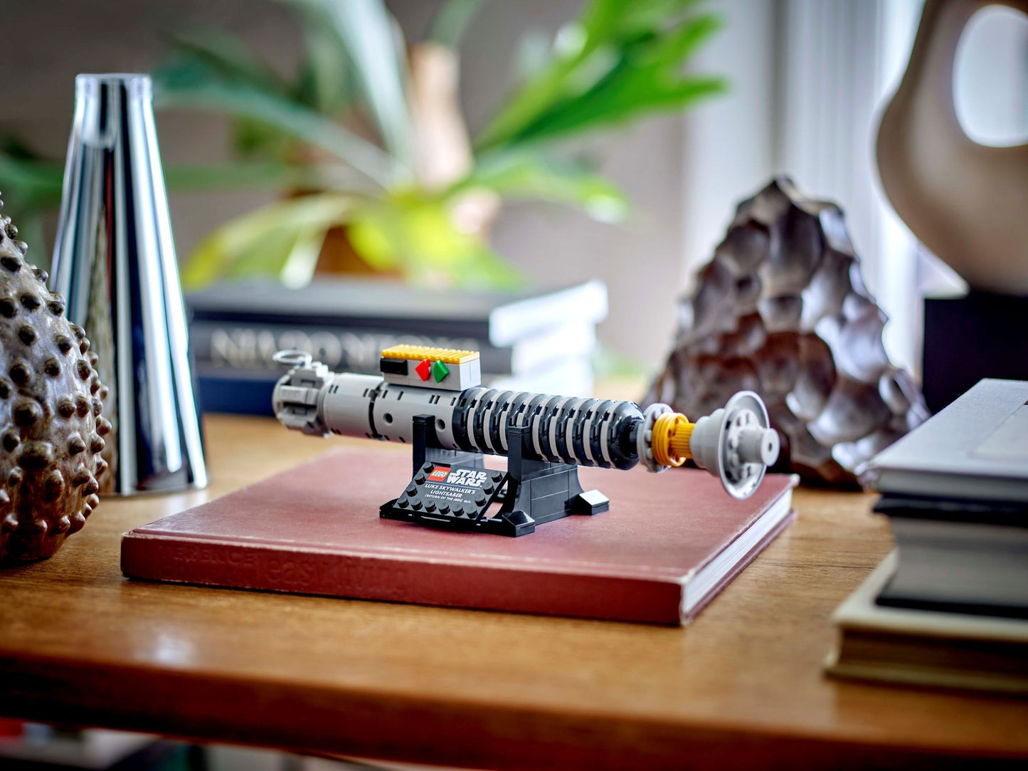LEGO 40730 Star Wars Luke Skywalker's Lightsaber - Limited Edition