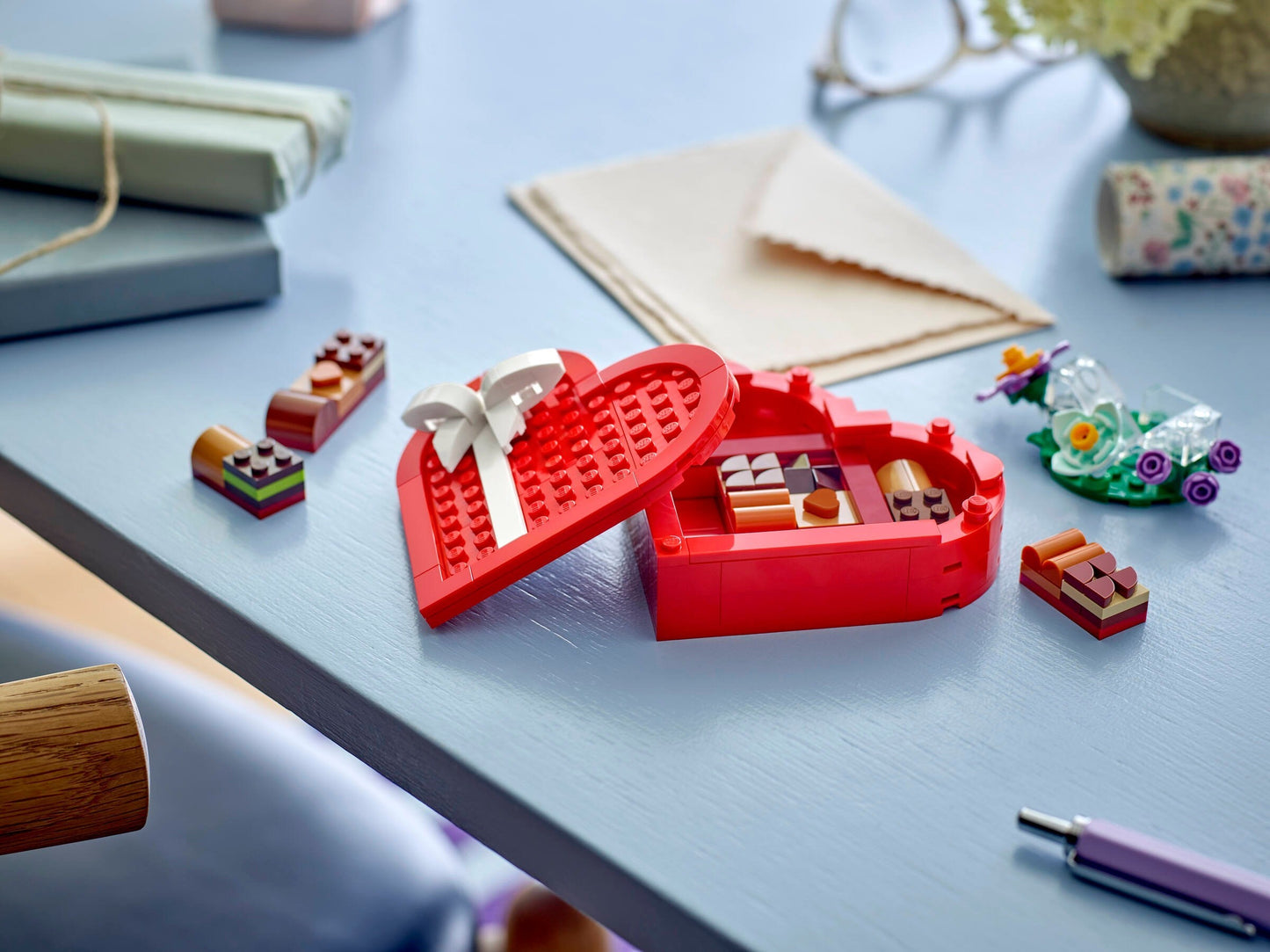 LEGO 40759 Creator Celebration Series: Valentine's Day Box