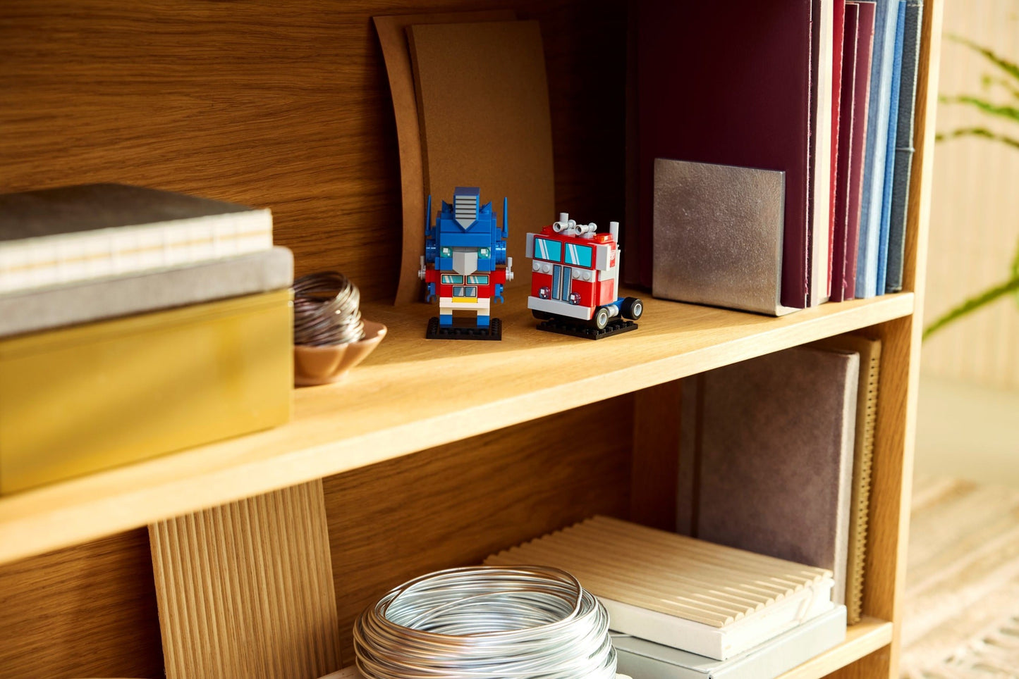 LEGO 40803 Brickheadz Optimus Prime Robot & Vehicle