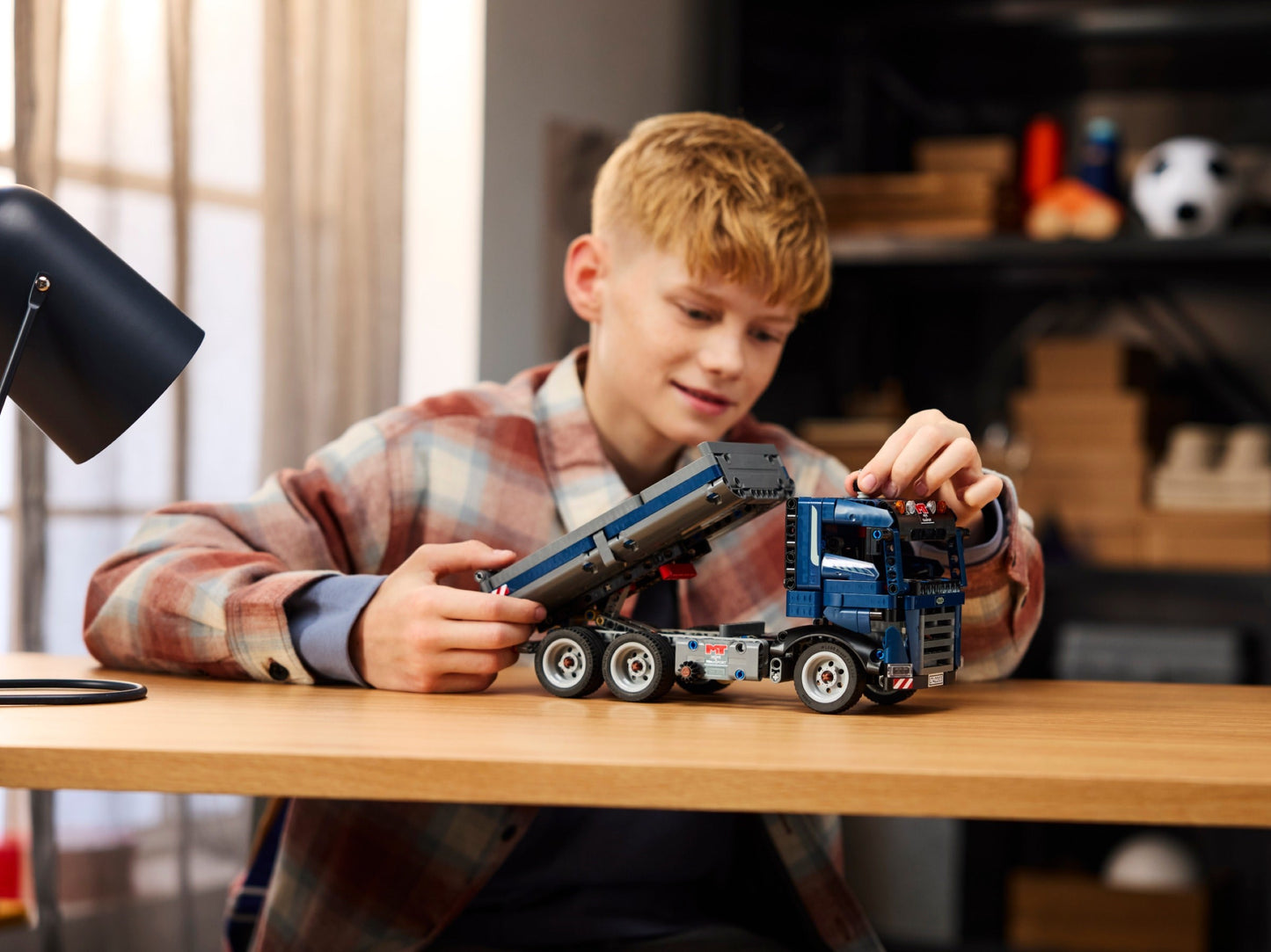 LEGO 42203 Technic Tipping Dump Truck
