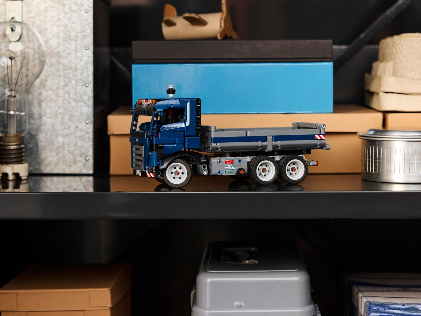 LEGO 42203 Technic Tipping Dump Truck