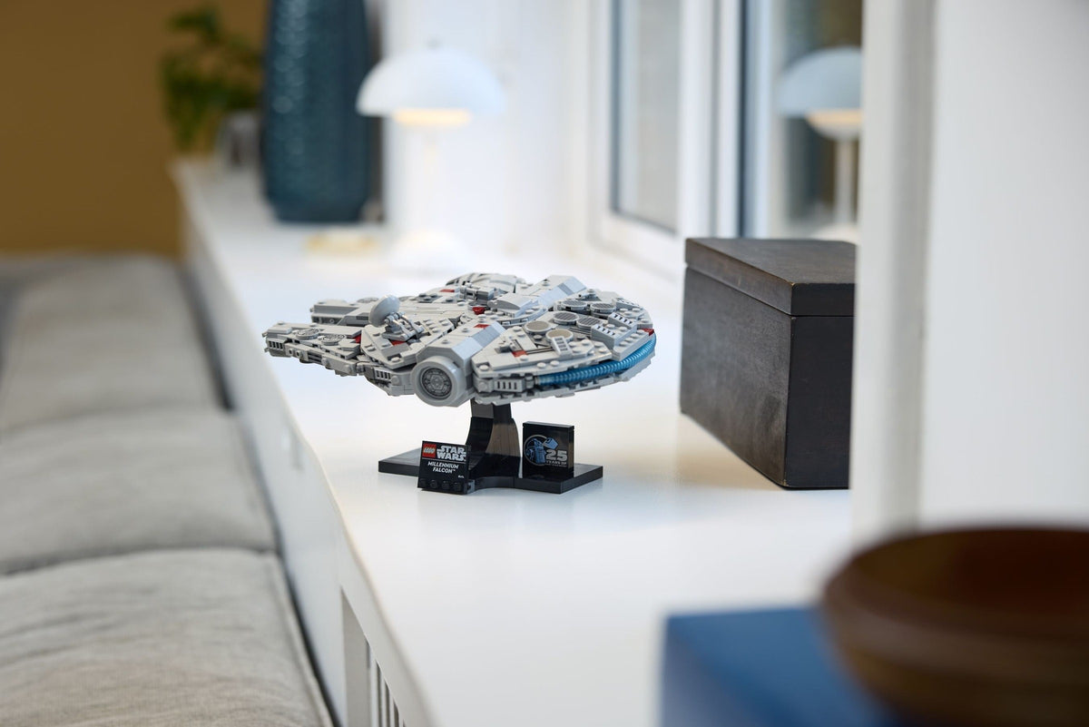 LEGO 75375 Millennium Falcon - imperfect box