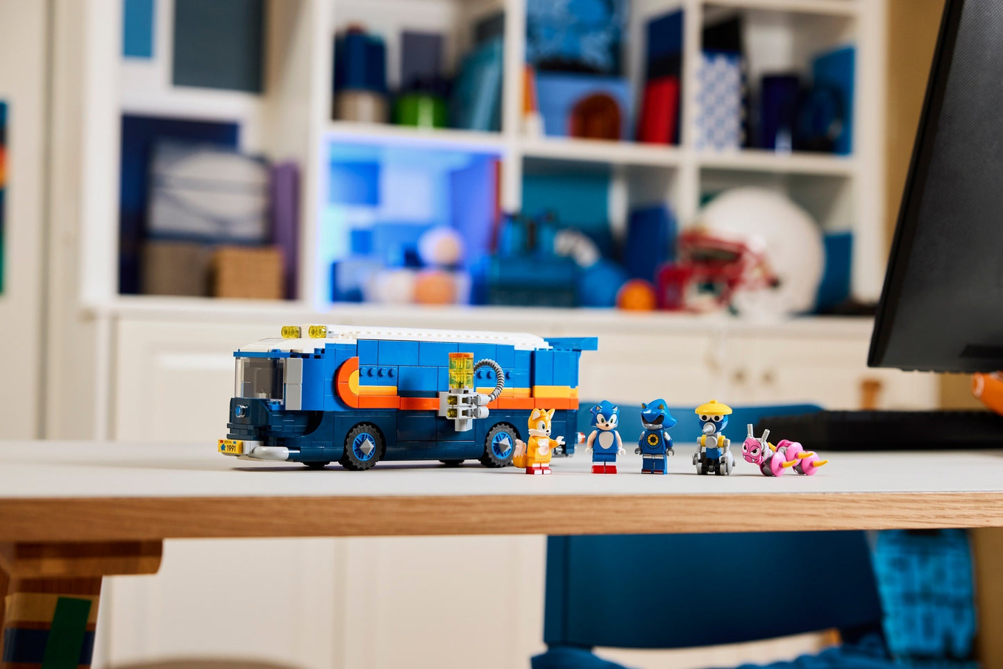 LEGO 77006 Sonic The Hedgehog Team Sonic Command Truck - box opened