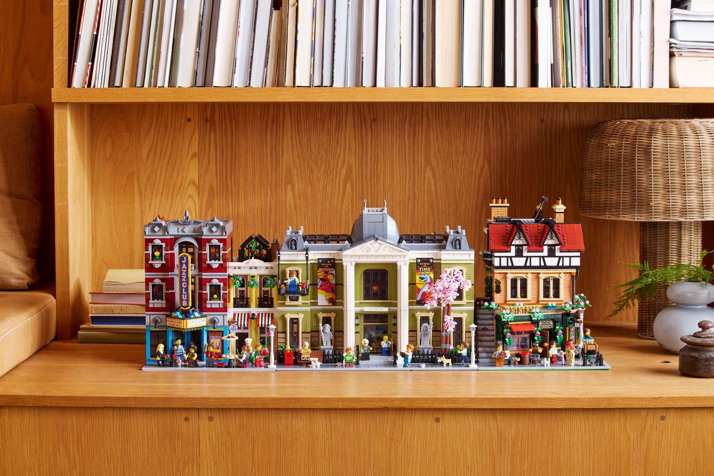 LEGO 10350 Icons Tudor Corner - Modular Buildings Collection