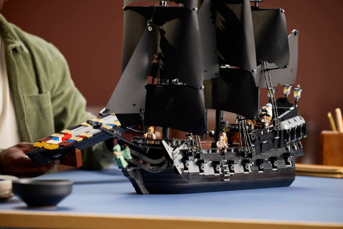 LEGO 10365 Icons Captain Jack Sparrow's Pirate Ship
