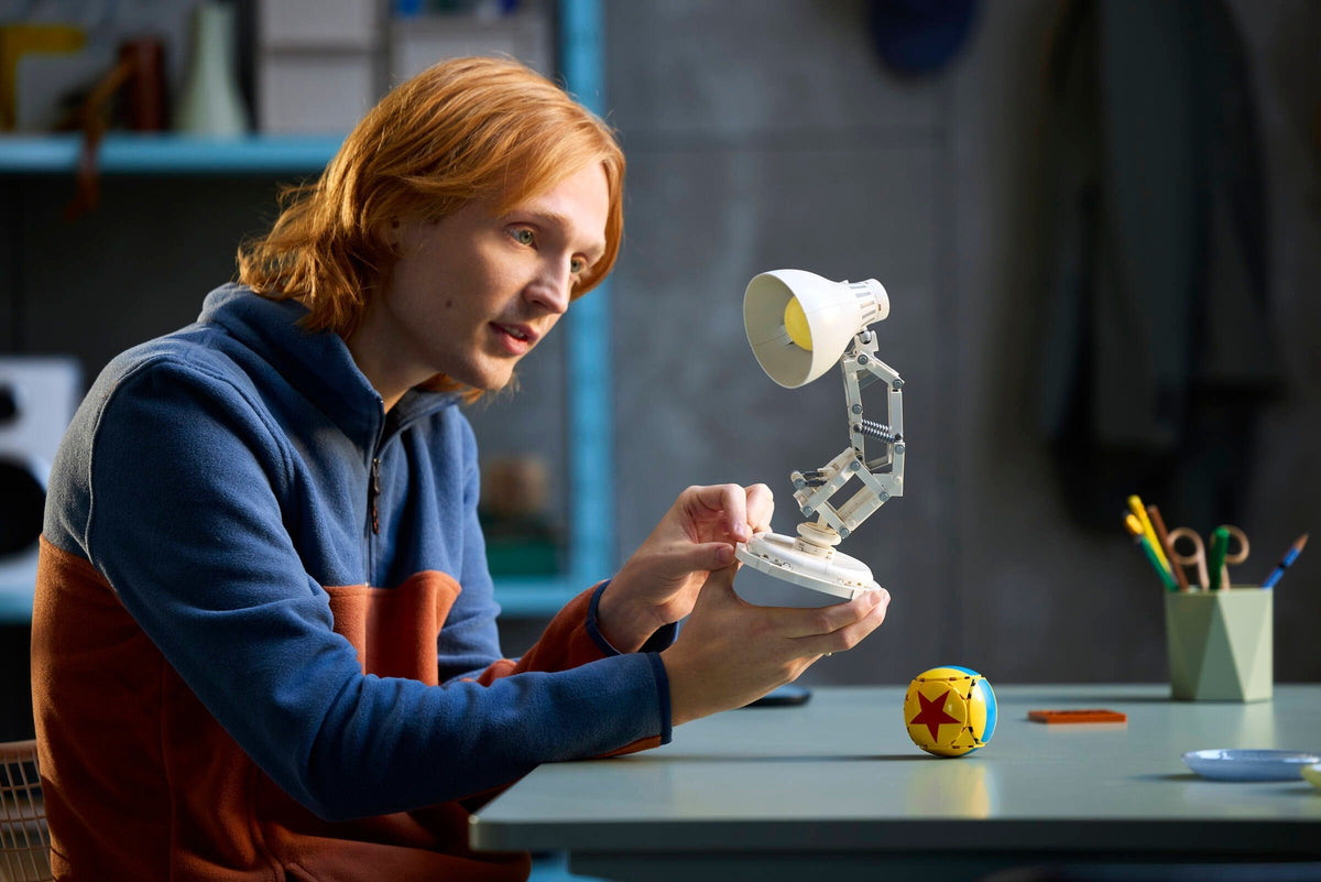 LEGO 21357 Disney Pixar Luxo Jr.