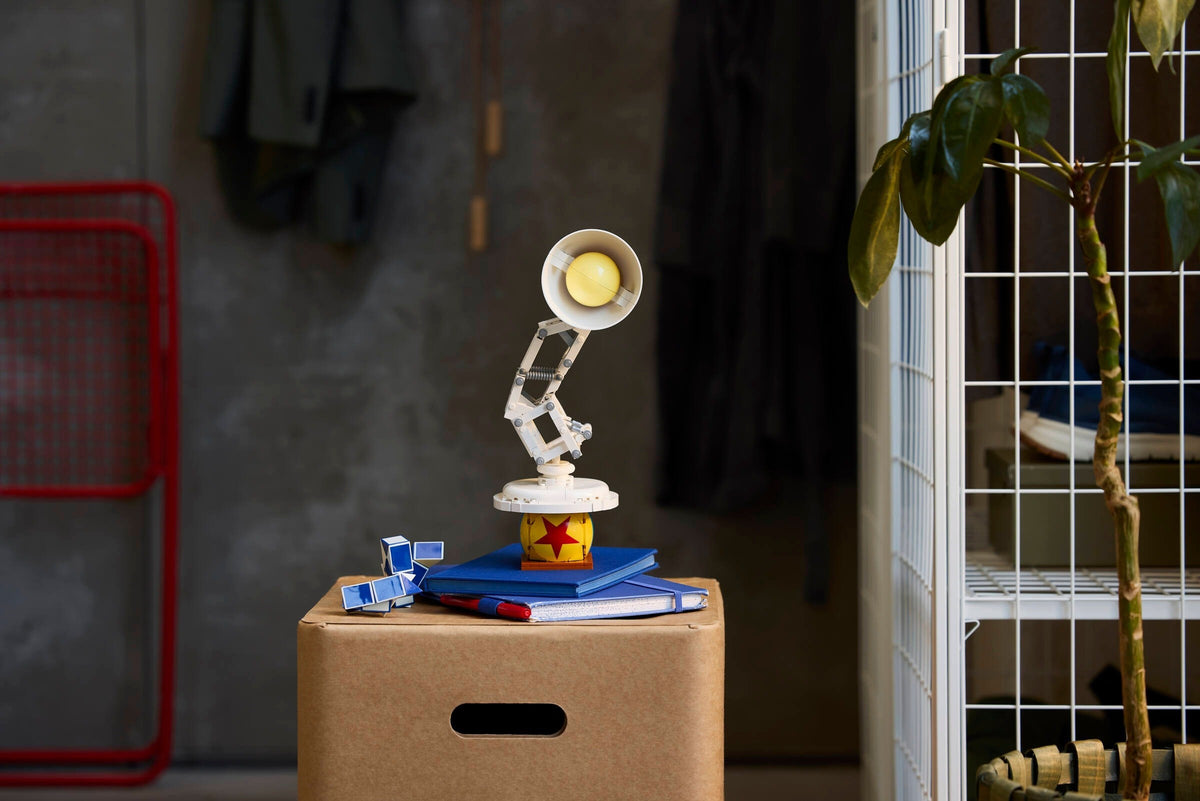 LEGO 21357 Disney Pixar Luxo Jr.
