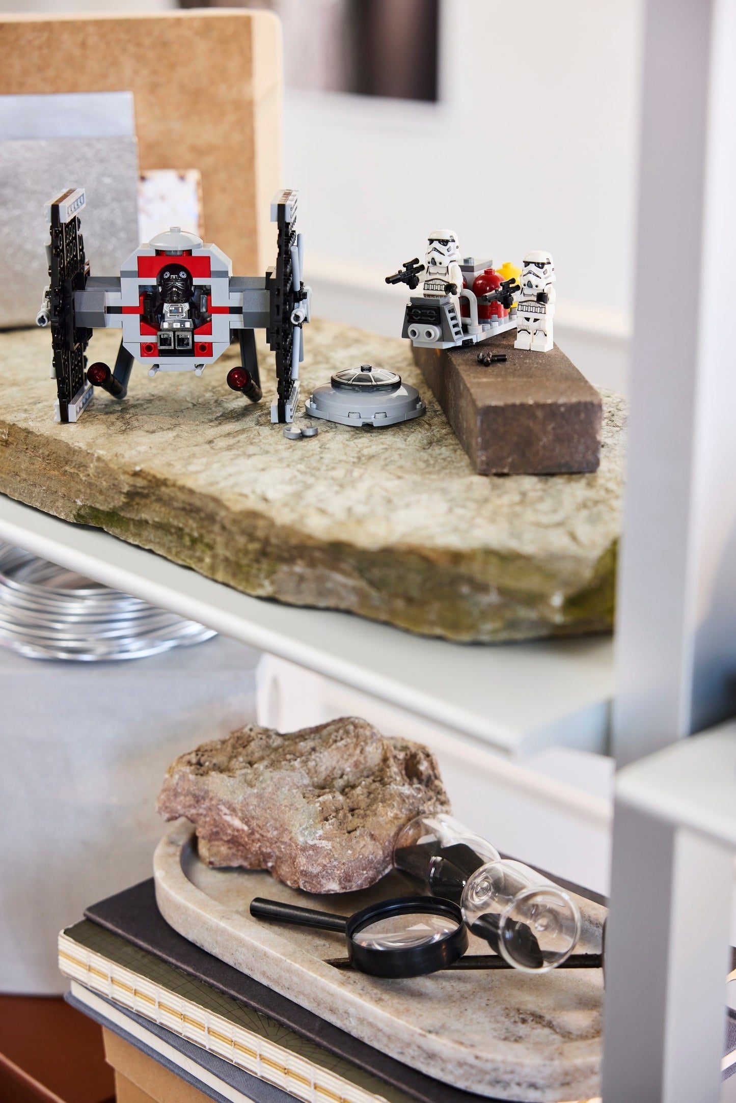 LEGO 40771 Star Wars TIE Fighter with Imperial Hangar Rack - Limited Edition
