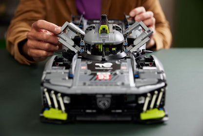 LEGO 42156 PEUGEOT 9X8 24H Le Mans Hybrid Hypercar - imperfect box