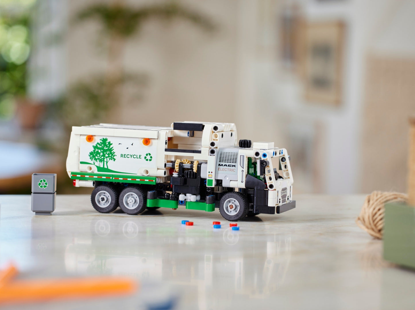 LEGO 42167 Technic Mack LR Electric Garbage Truck