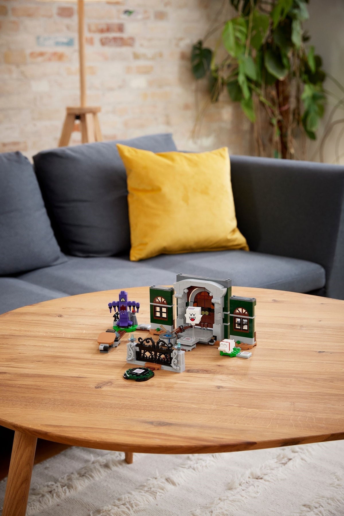 LEGO 71399 Luigi's Mansion Entryway - imperfect box
