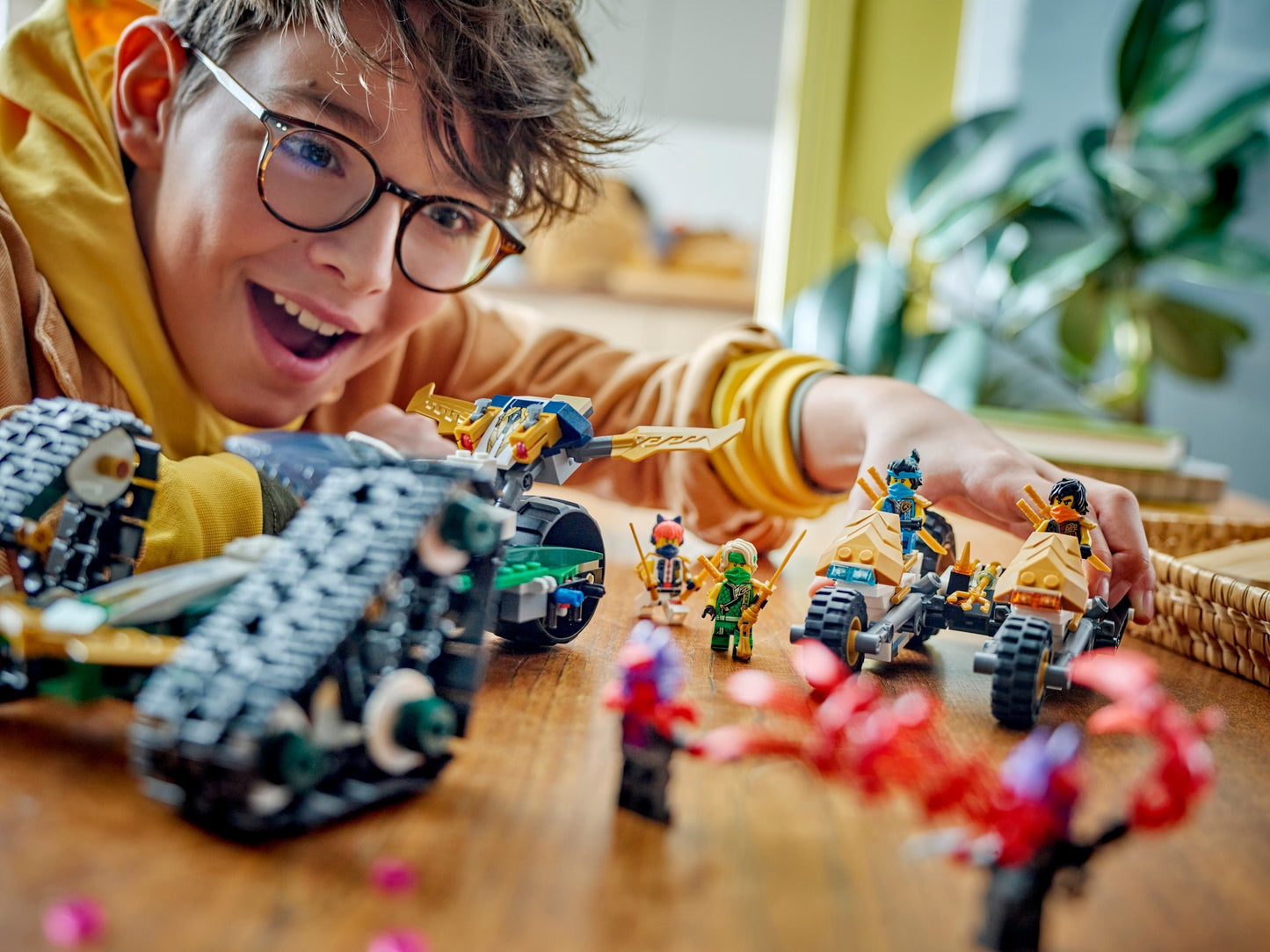 LEGO 71820 Ninjago Ninja Team Combo Vehicle - Imperfect box