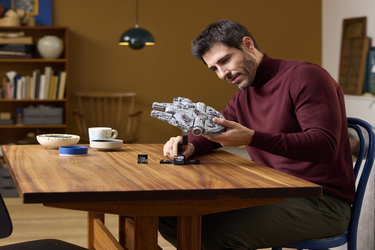 LEGO 75375 Millennium Falcon - imperfect box