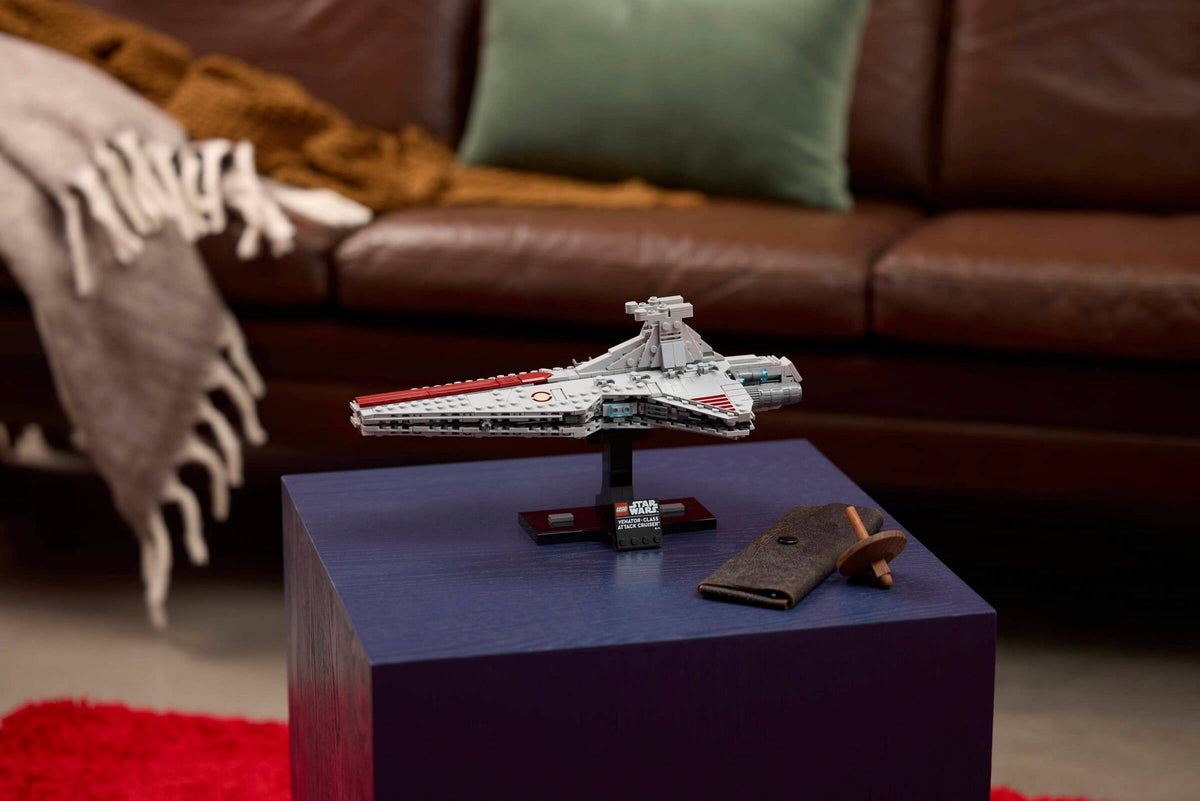 LEGO 75441 Venator-class Attack Cruiser - imperfect box