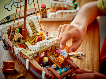 LEGO 75639 The Going Merry Pirate Ship - imperfect box