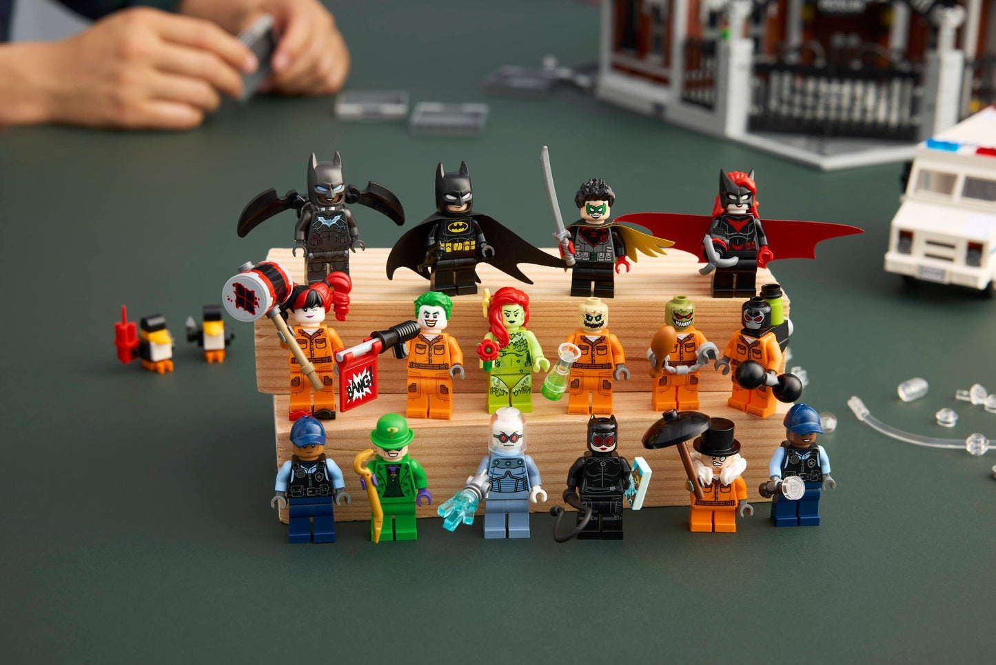 LEGO 76300 DC Comics Super Heroes Arkham Asylum