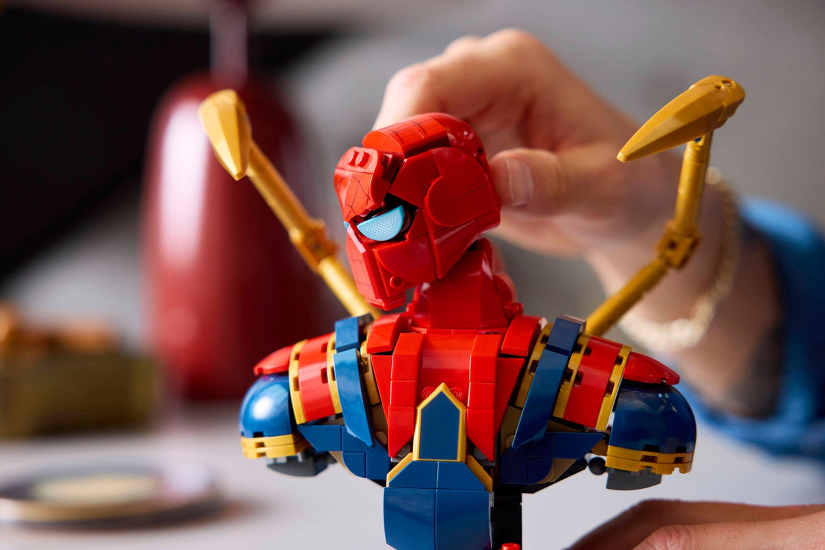LEGO 76326 Iron Spider-Man Bust