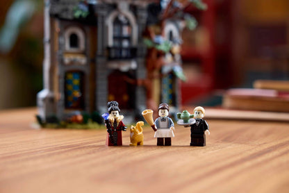 LEGO 11383 Mayor Manor - imperfect box