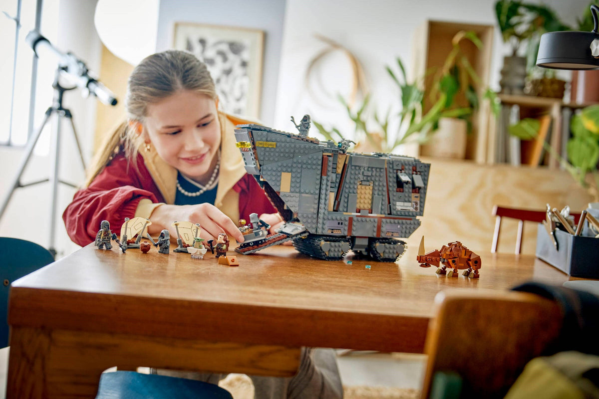 LEGO 75453 Offworld Sandcrawler and Mudhorn
