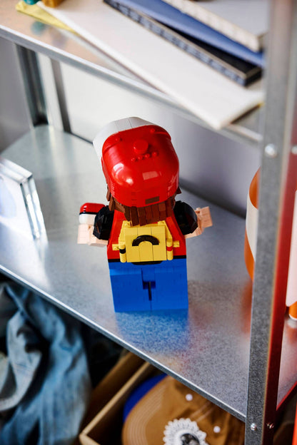 LEGO 40868 Up-Scaled Red Minifigure