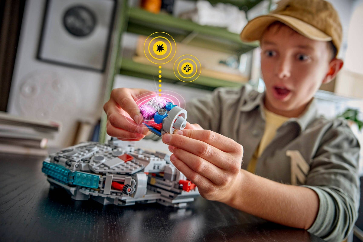 LEGO 75426 Millennium Falcon