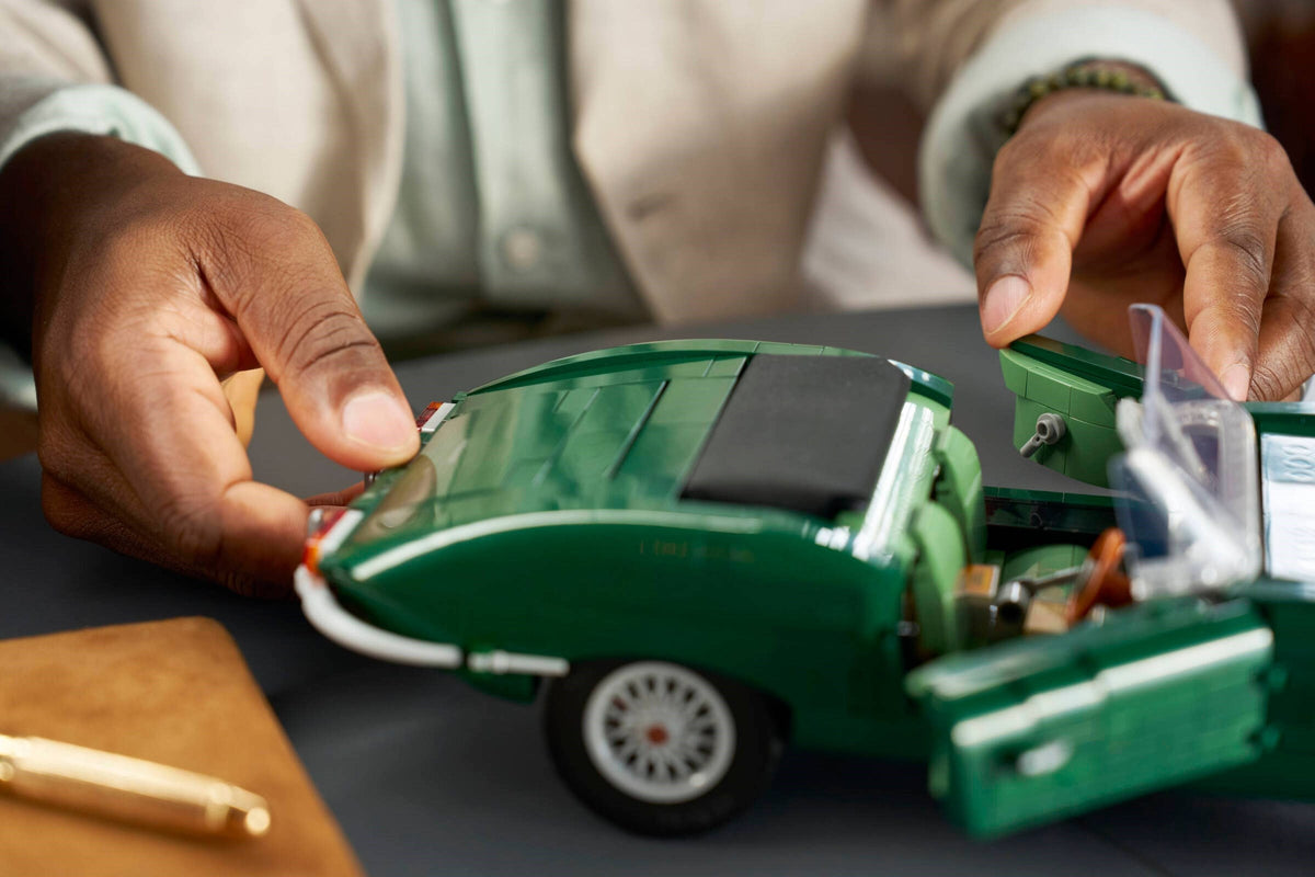 LEGO 11381 Jaguar E-Type