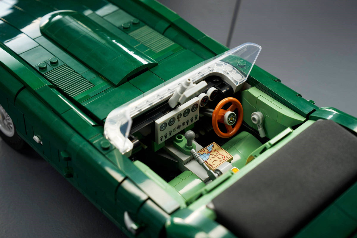 LEGO 11381 Jaguar E-Type