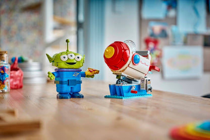 LEGO 43307 Alien with Pizza Planet Rocket Ride